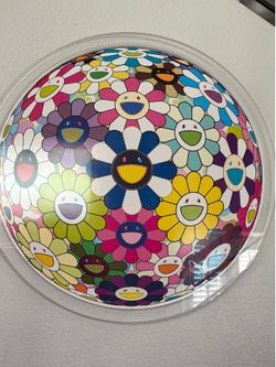 Selling a beautiful 2014 Takashi Murakami Flower Ball. This iconic piece features Murakami’s signature smiling flower motif with vibrant colors that m