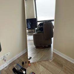 Standing Miror