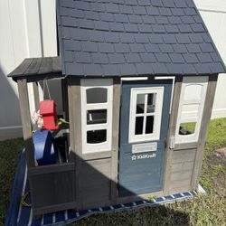 KidKraft Wooden Outdoor Playhouse