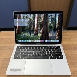 13" MacBook Pro Touchbar 500GB SSD*16GB RAM*2.8Ghz Intel Quad Core i7 