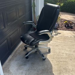 Free Adjustable Desk Chair