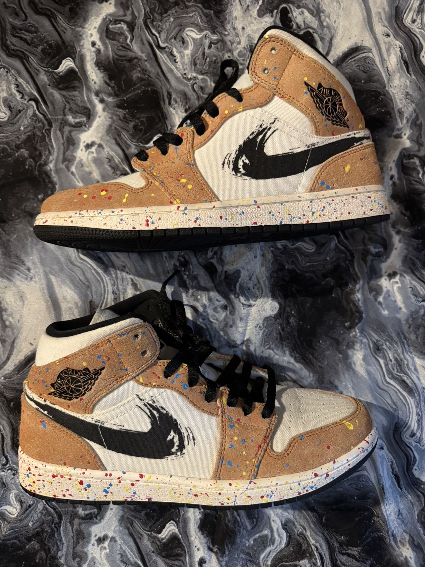 Air Jordan 1 Mid SE Brush Stroke
