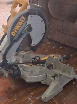 Dewalt 12 inch miter saw Model#Dw705