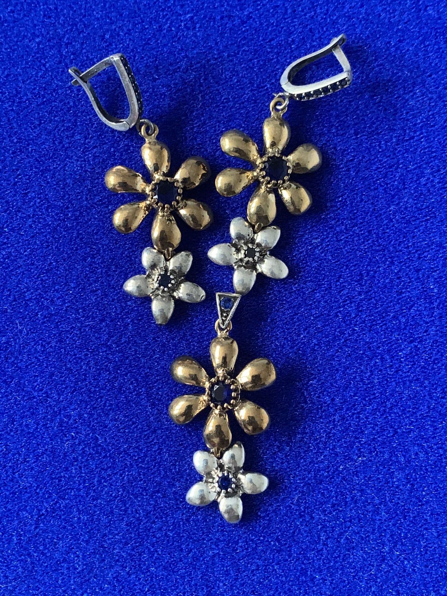 Sapphire Topaz Silver & Bronze Flower Pendant Necklace Earring Set
