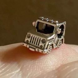 Jeep Silver Charm S925
