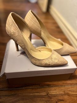 Women’s heels size 8
