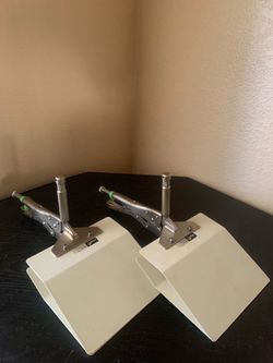 x2 Duckbill / Platypus Grip clamps