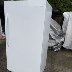 Up Right FREEZER -FREE DELIVERY 