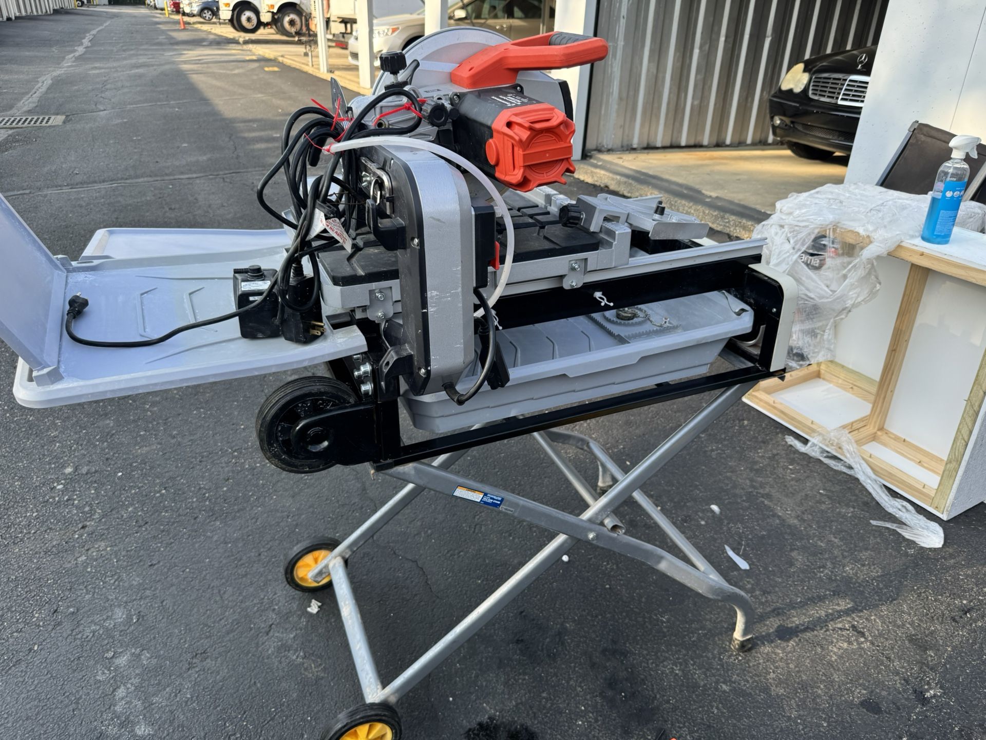 Diamondback Tile/brick Cutting Saw moving Must Sell