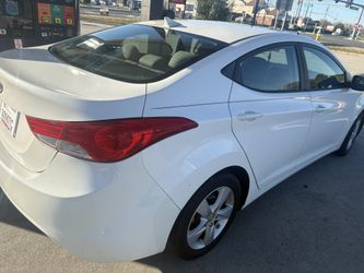 Hyundai  Elantra 