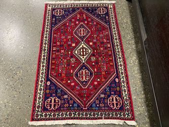 Red & Blue Handwoven Oriental 2.5’x4.25′ Rug