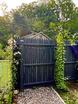 81 Inch Heavy Duty Steel Garden Arch Trellis for Climbing Plants Rose Vines Metal Garden Trellis