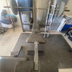 Weight Bench And Weight Set 