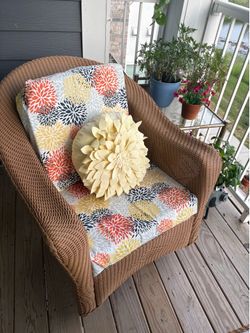 Lloyd Flanders Wicker Patio Chair & Love Seat