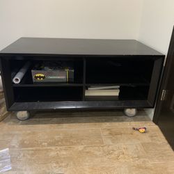 Artefacto TV unit With Wells