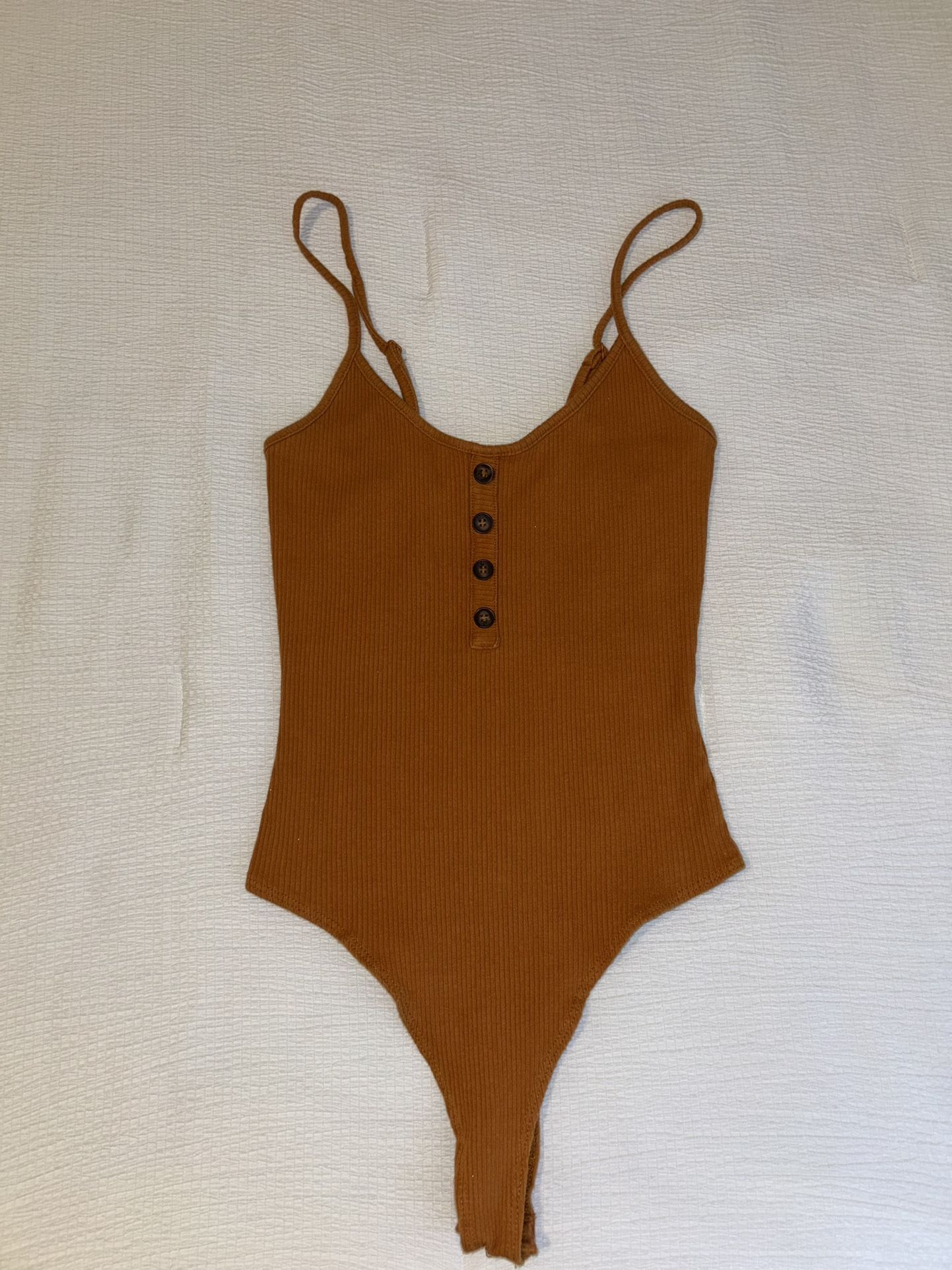 sky and sparrow / burnt orange ribbed henley bodysuit