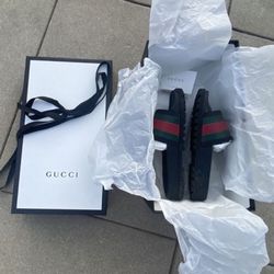 Gucci Slides men’s Size 7.5