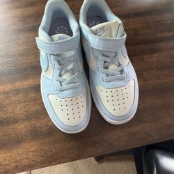 Brand new Nike Girls Shoes Size 1