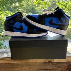 Jordan 1 Mid Royal Blue