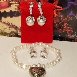 #2356, VINTAGE WATERFRESH BRACELET AND EARRINGS.