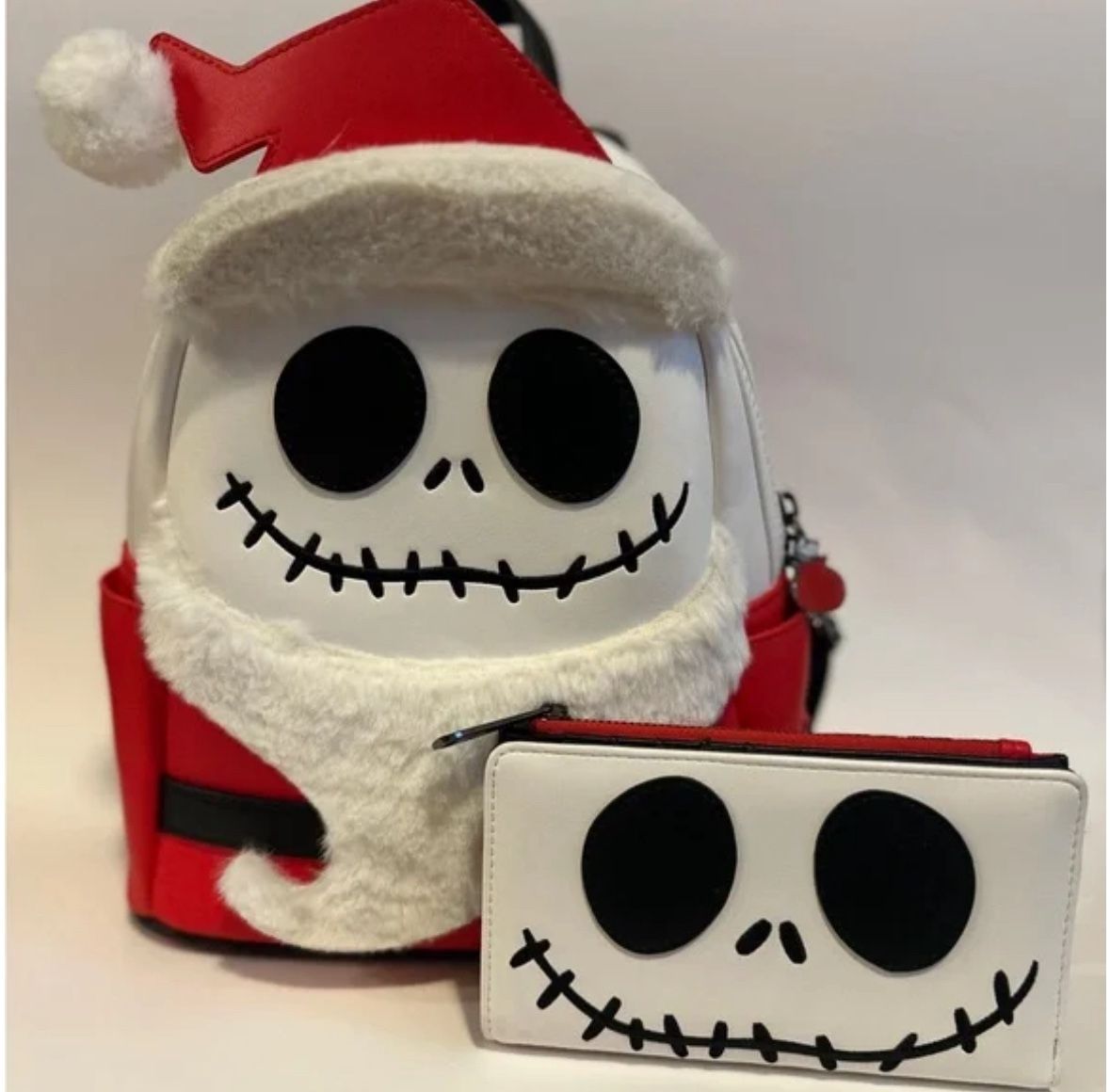 Loungefly Nightmare Before Christmas Santa Clause backpack & wallet set