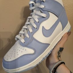 Nike Wmns Dunk High 'Aluminum'