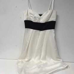 NWOT BCBG white chiffon dress with black bow and lining
