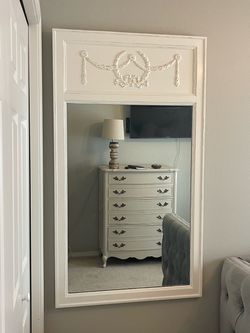 Beautiful Vintage French Country Solid Wood Mirror!