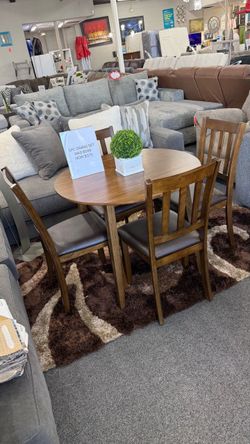 5Pc Round Dining Set