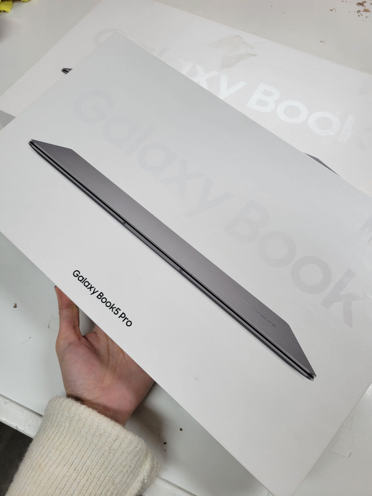 Samsung - Galaxy Book5 Pro - Copilot+ PC - 14" 3K AMOLED Touch-Screen Laptop - $5 today / Rest Later