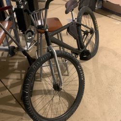 Fixed All Black Throne Selling Or Taking Trades