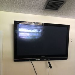 42” Panasonic Tv