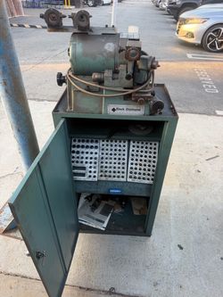 Black Diamond Tool Grinder with Cabinet