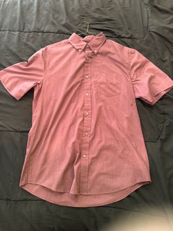 Men’s St. John’s Bay Short-Sleeve Button-Down Shirt – Medium – Dusty Rose