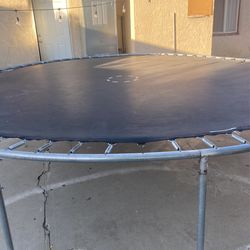 Trampoline 