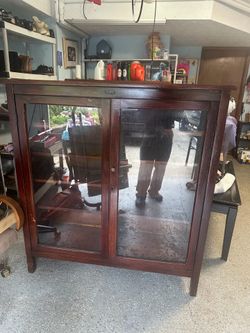 Vintage bookcase/cabinet