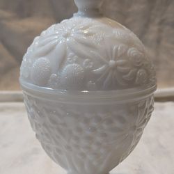 Beautiful Vintage Avon White Milk Glass Pedestal Floral Candy Dish.