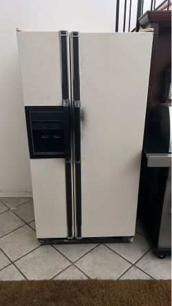 Kenmore Full Size Refrigerator