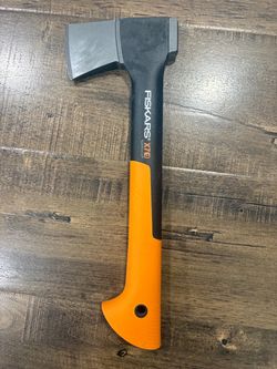 Fiskars X7 14″ Hatchet