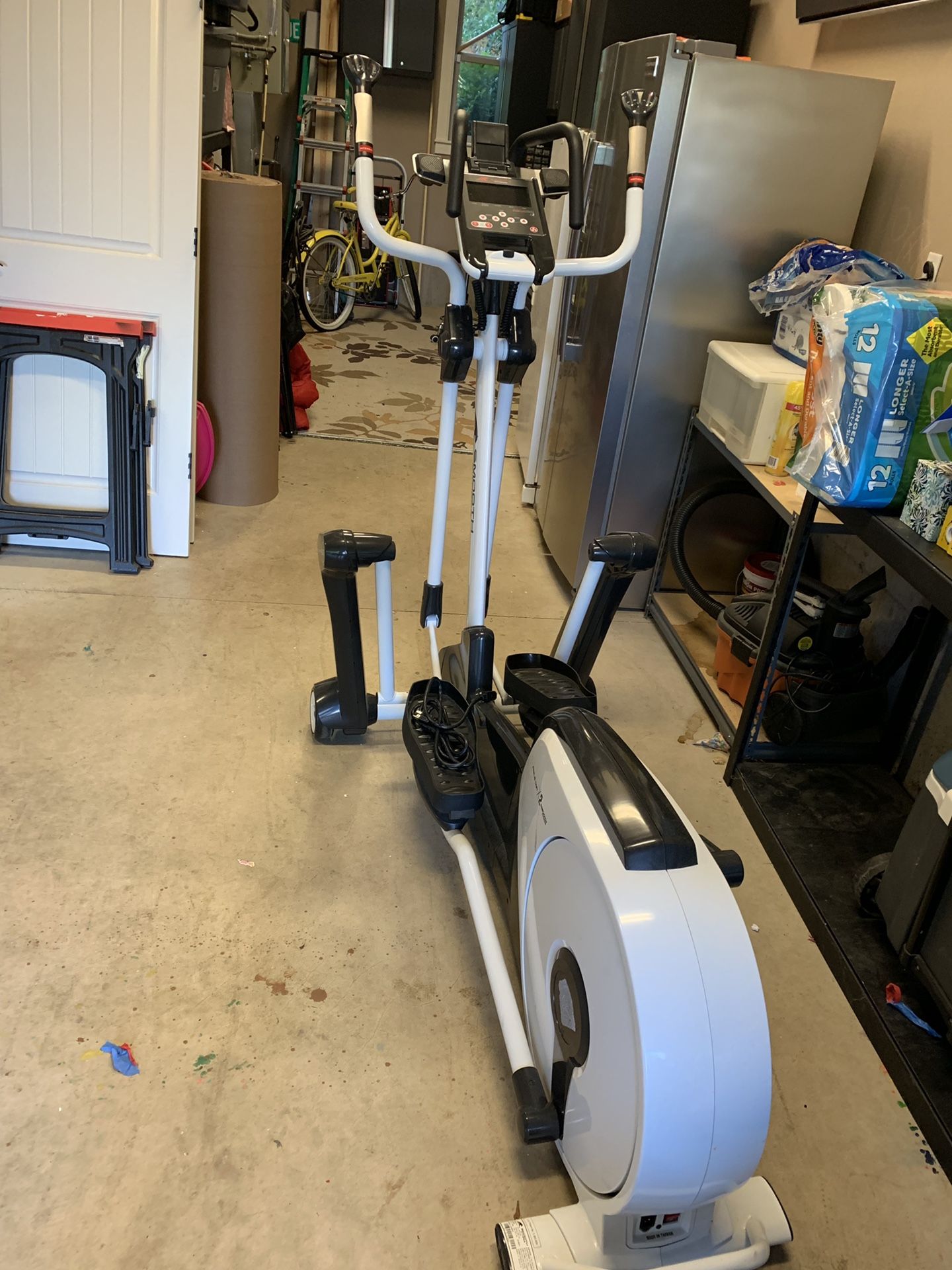 Smooth fitness elliptical