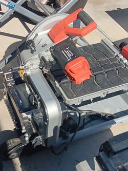 Diamondback Tile Saw & Stand