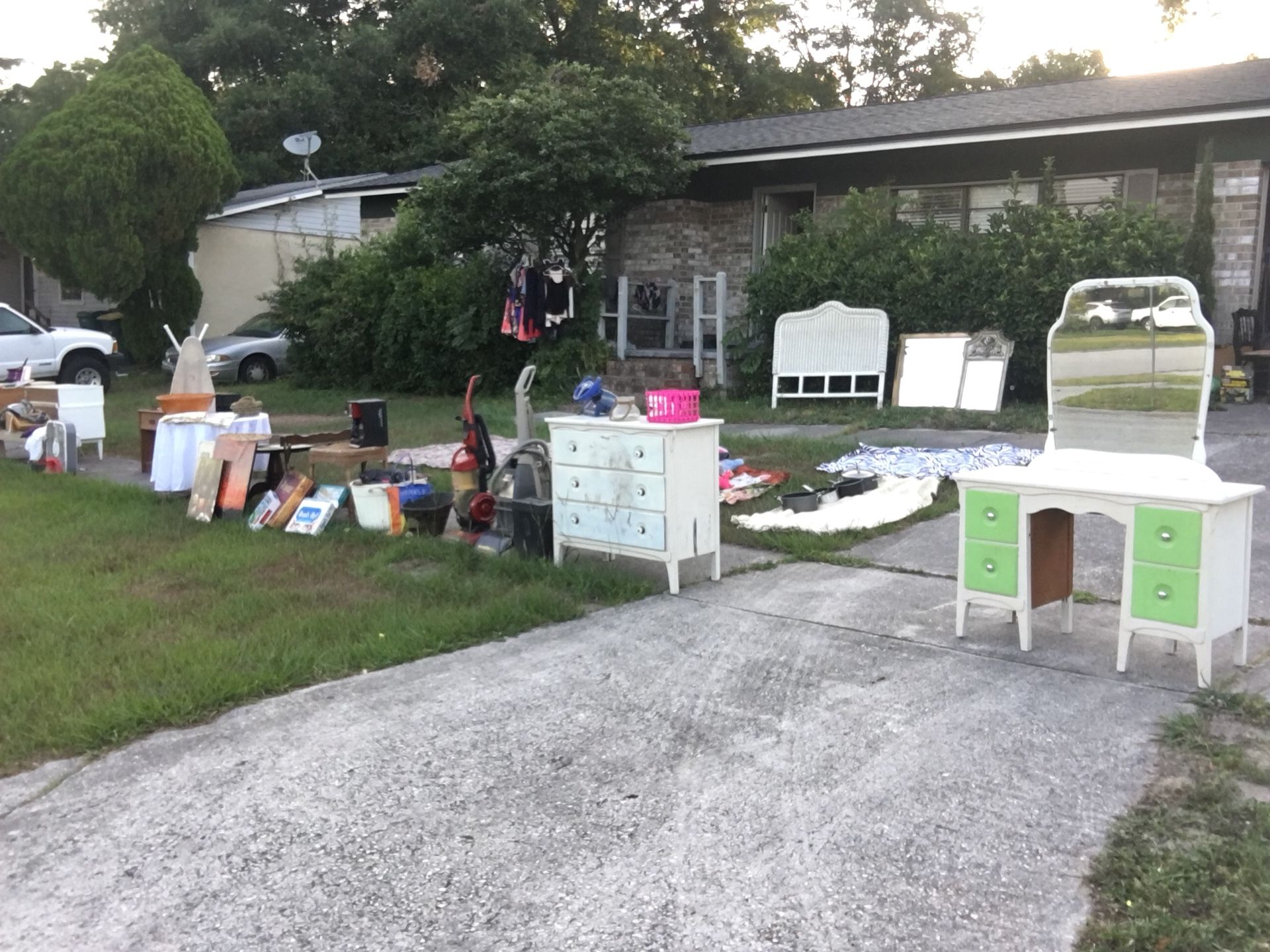 MOVING SALE