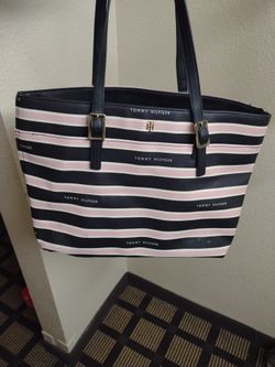 Tommy Hilfiger Purse 