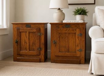 Matchinga Vintage Wood Nightstands – Pair
