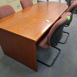 Bullet shape desk