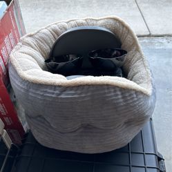 Homes for Pets Paw Print Pet Bed in Blue ,container,silicon Mat