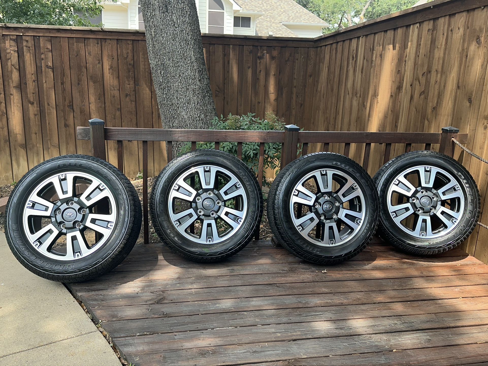 2021 Toyota Tundra Sport OEM Wheels & Tires 20”