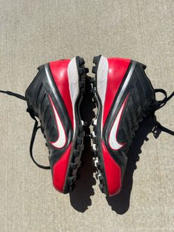 Nike multi purpose rubber cleats men’s size 13