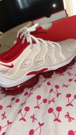Vapor maxes size 8