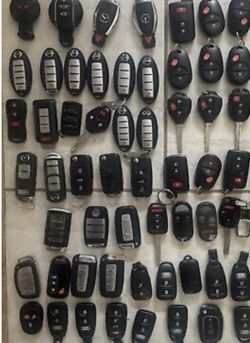 Kia key fob Toyota key fob Hyundai key fob Mini Cooper key fob Nissan key fob Bentley key fob Ford key fob Chevrolet key fob Bmw key fob 